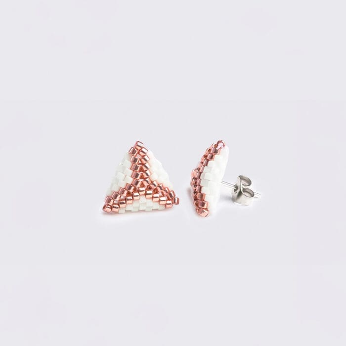 minđuše rosegold bele trougao minđuše rosegold bele trougao